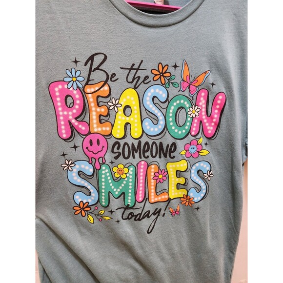 Love In Faith Womens Medium Green T-Shirt Floral Inspirational Quote Joy Love - Picture 5 of 13